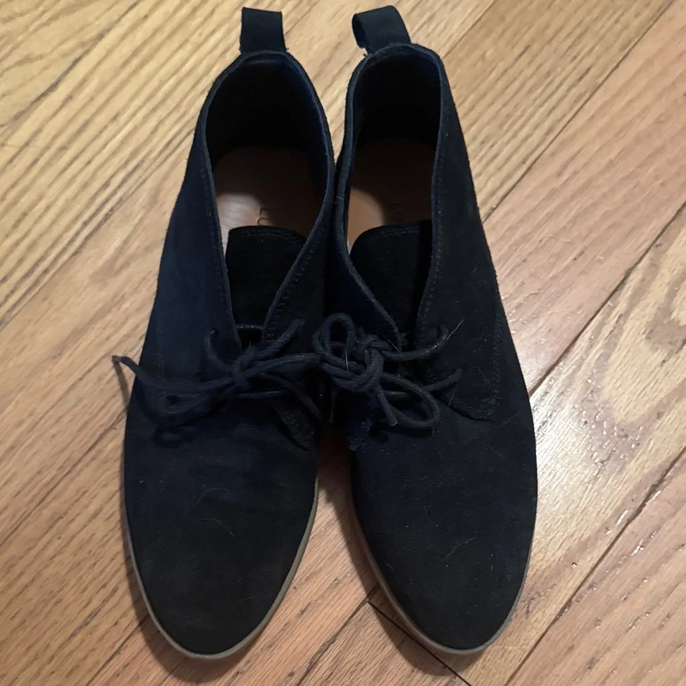Black Shoes - Picture 10 of 12